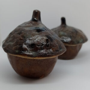 lidded acorn bowls with lids on